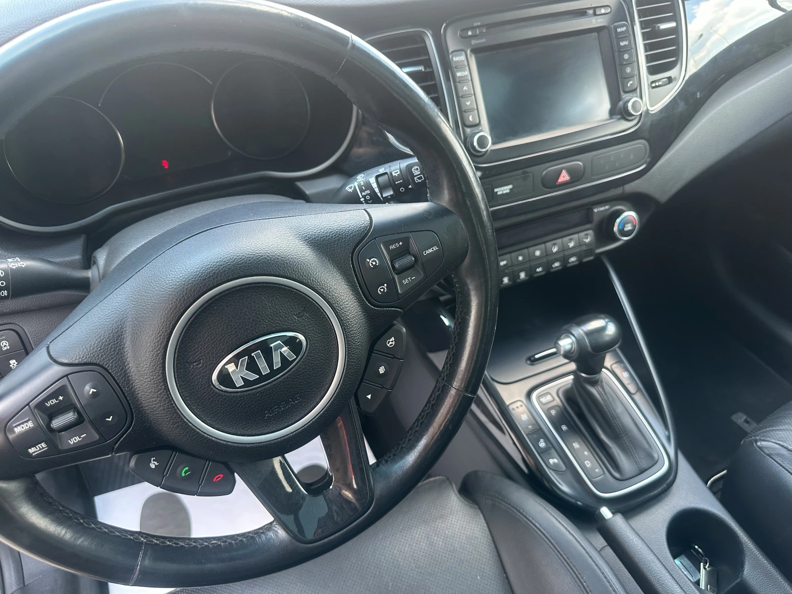 Kia Carens 1.7Crdi 7м. Автомат Euro 6, снимка 12 - Автомобили и джипове - 55752697