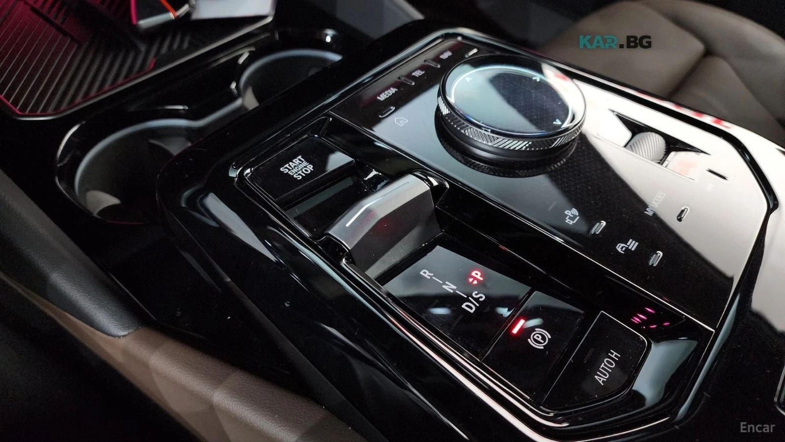 BMW 520 39K KM* M* HUD* 360* ПОДГРЕВИ* ОБДУХ* PANO* , снимка 11 - Автомобили и джипове - 55993781