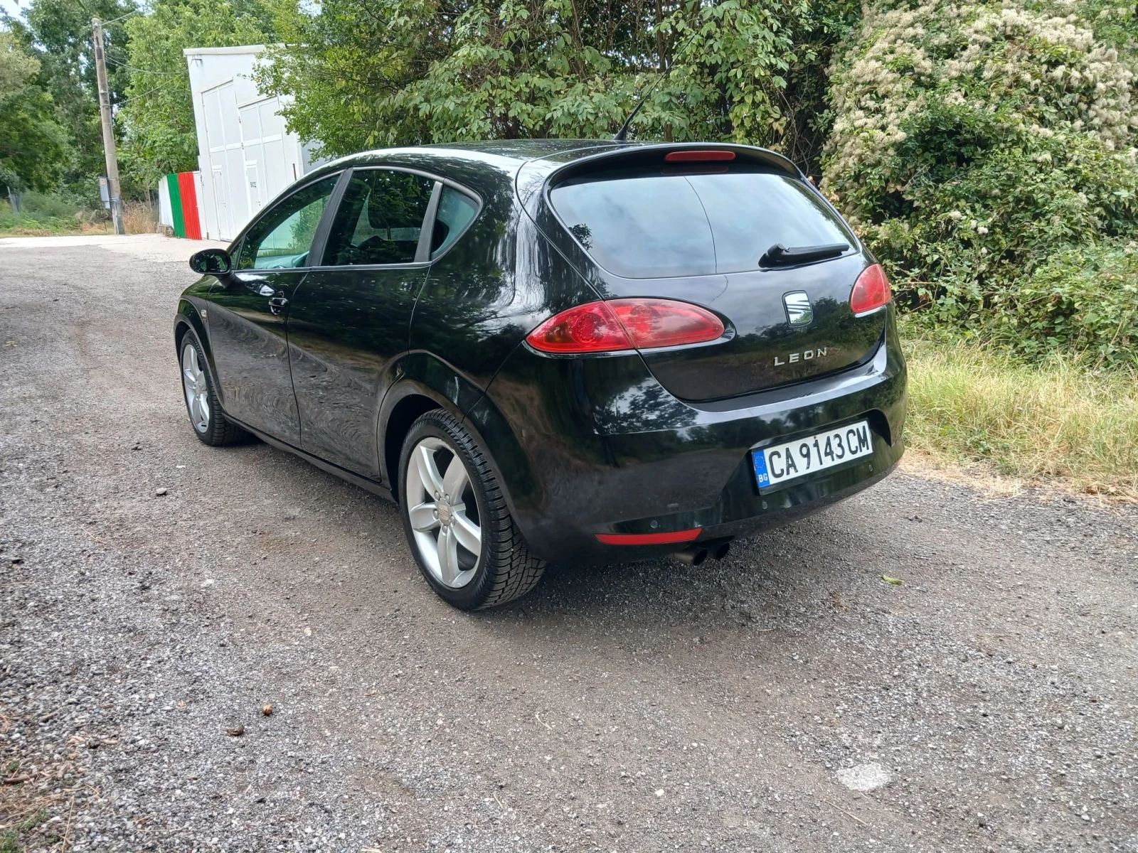 Seat Leon 2.0  140 к.с 6 СКОРОСТИ, снимка 5 - Автомобили и джипове - 56087926