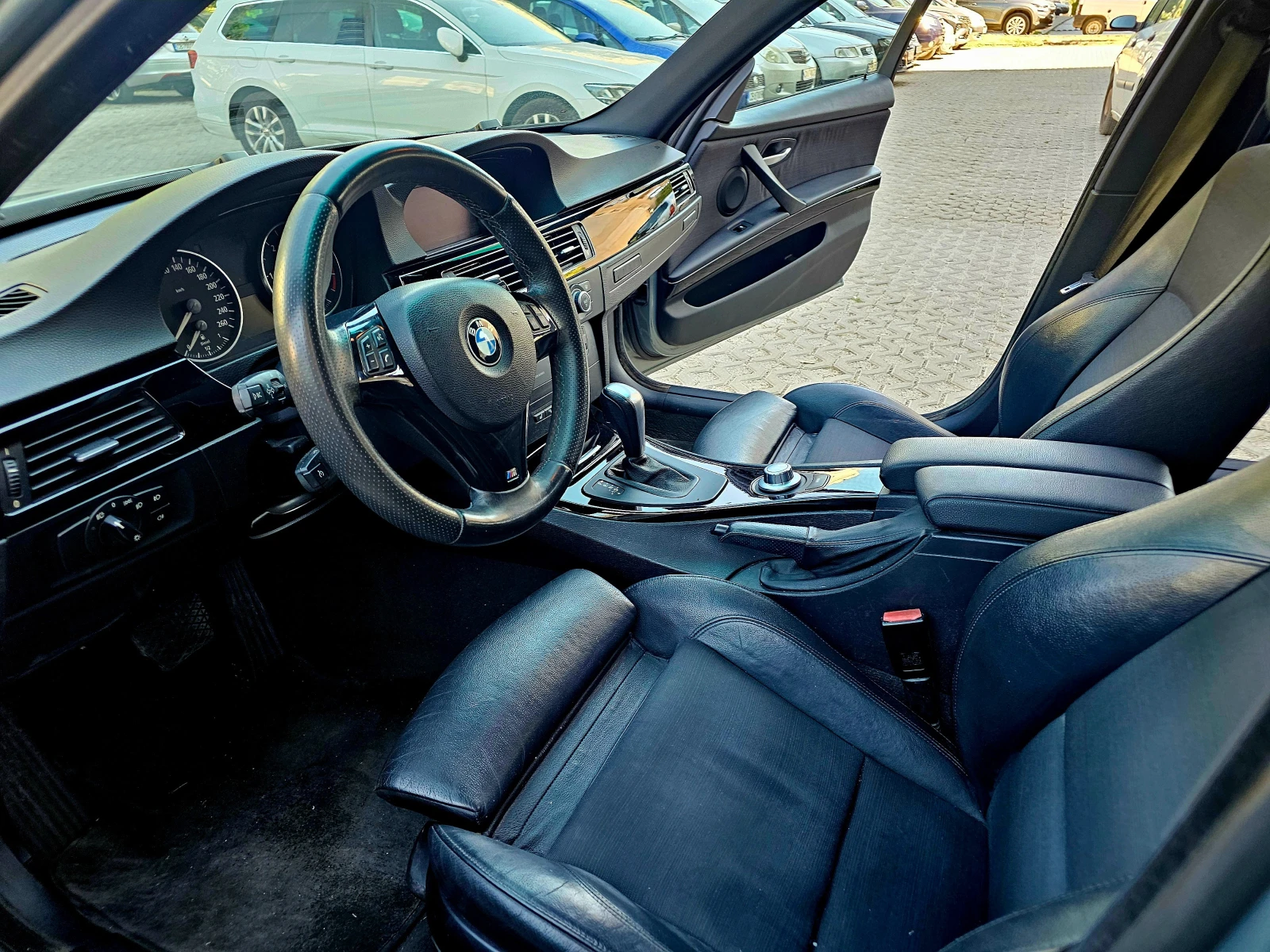 BMW 320 E90, снимка 8 - Автомобили и джипове - 56542857
