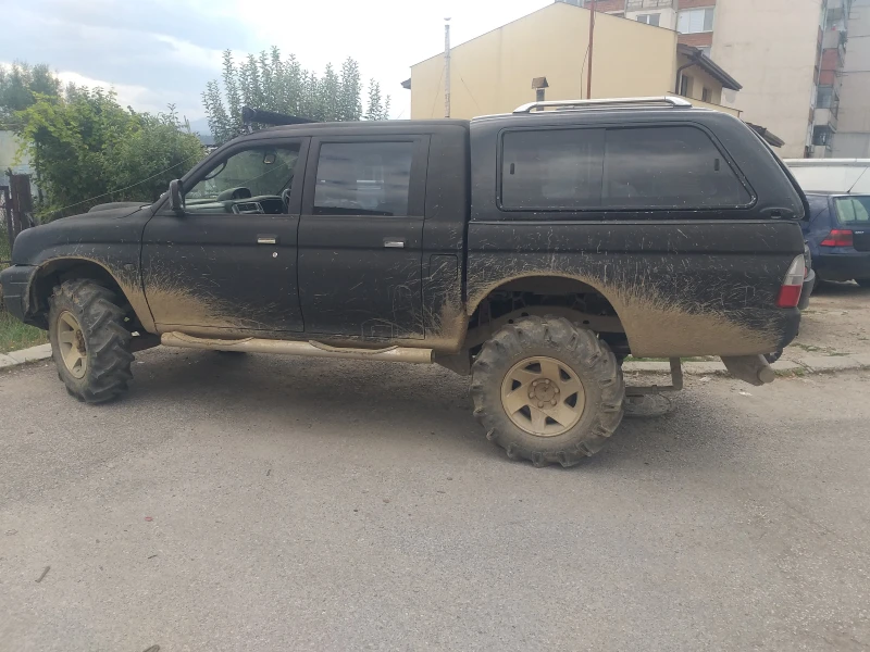 Mitsubishi L200, снимка 3 - Автомобили и джипове - 48961414