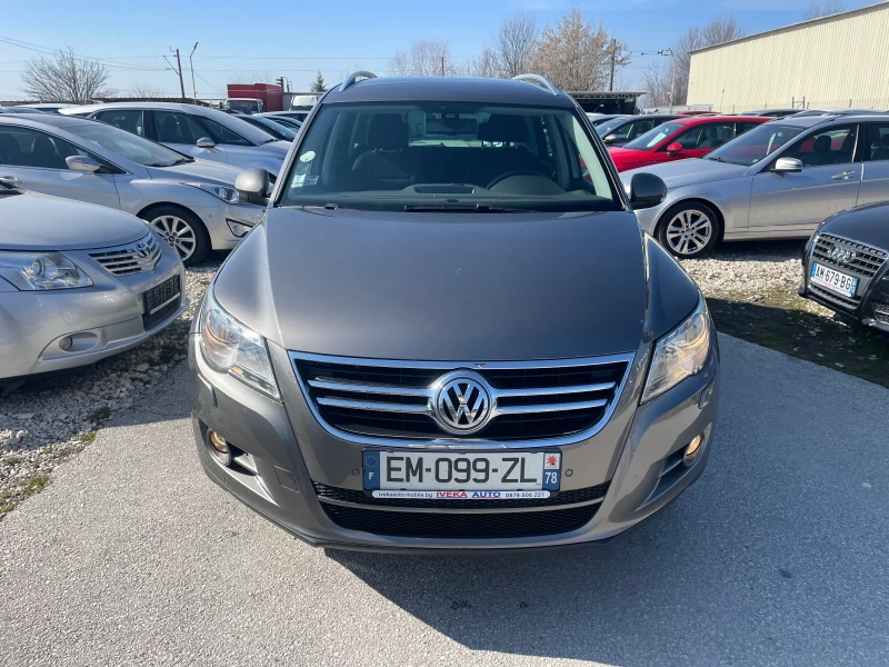 VW Tiguan 2.0 TDi, снимка 2 - Автомобили и джипове - 49100949