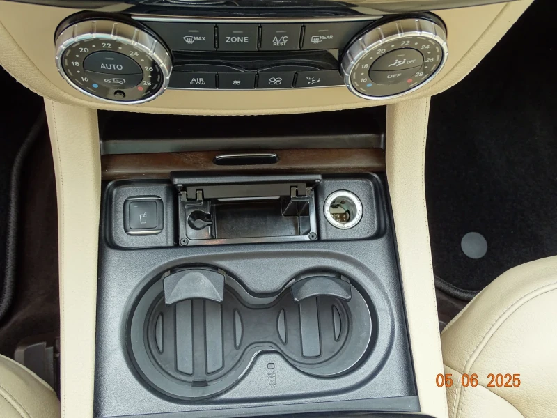 Mercedes-Benz GLS 500 AMG, 4MATIC, 7 МЕСТА, СЕРВИЗНА ИСТОРИЯ, снимка 12 - Автомобили и джипове - 52532223
