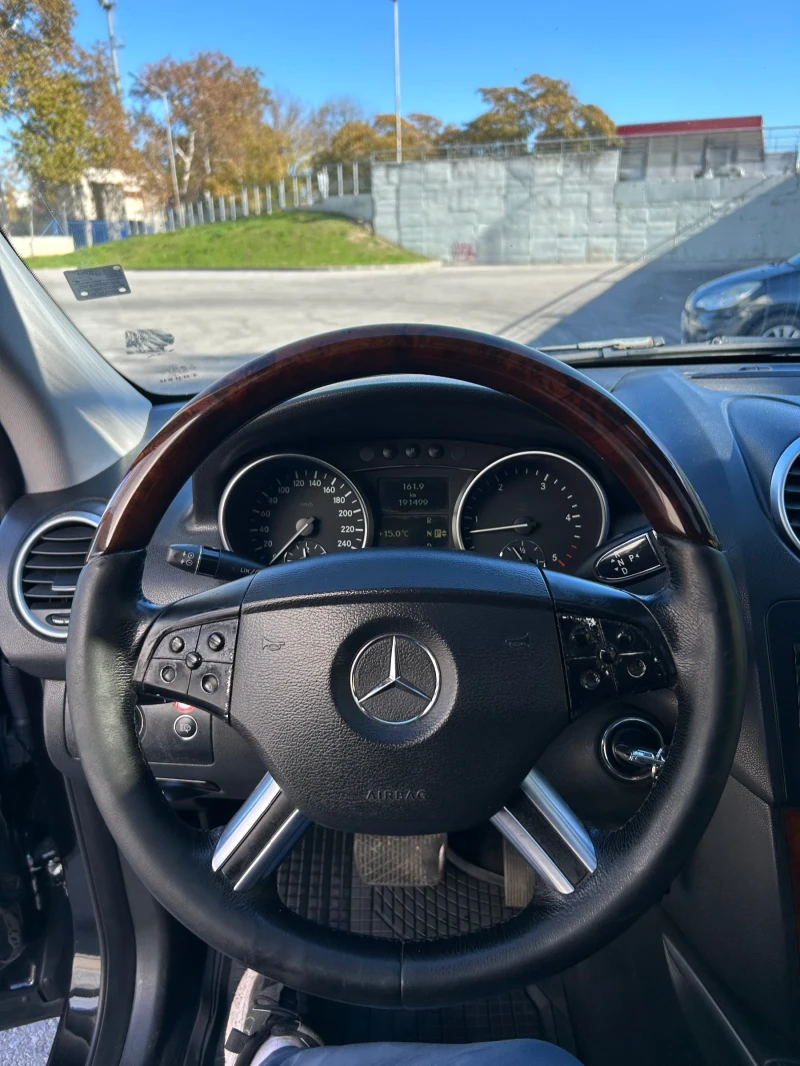 Mercedes-Benz ML 320 Mercedes ML 320 CDI 4MATIC Airmatic | Отлично съст, снимка 9 - Автомобили и джипове - 52269561