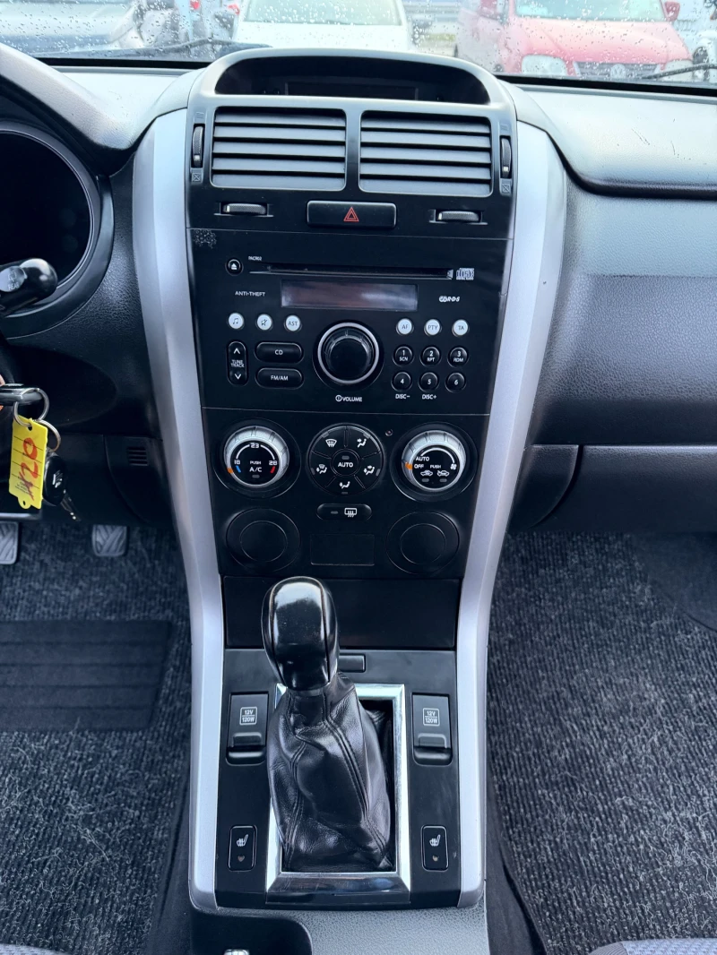 Suzuki Grand vitara 1.6 4x4, снимка 15 - Автомобили и джипове - 53329774