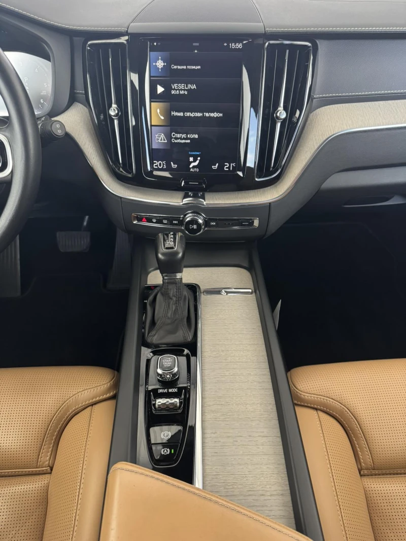 Volvo XC60  D5 AWD Inscription, снимка 11 - Автомобили и джипове - 53348456