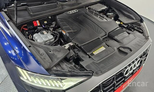 Audi Q8 45 TDI quattro Premium, снимка 6 - Автомобили и джипове - 54896073