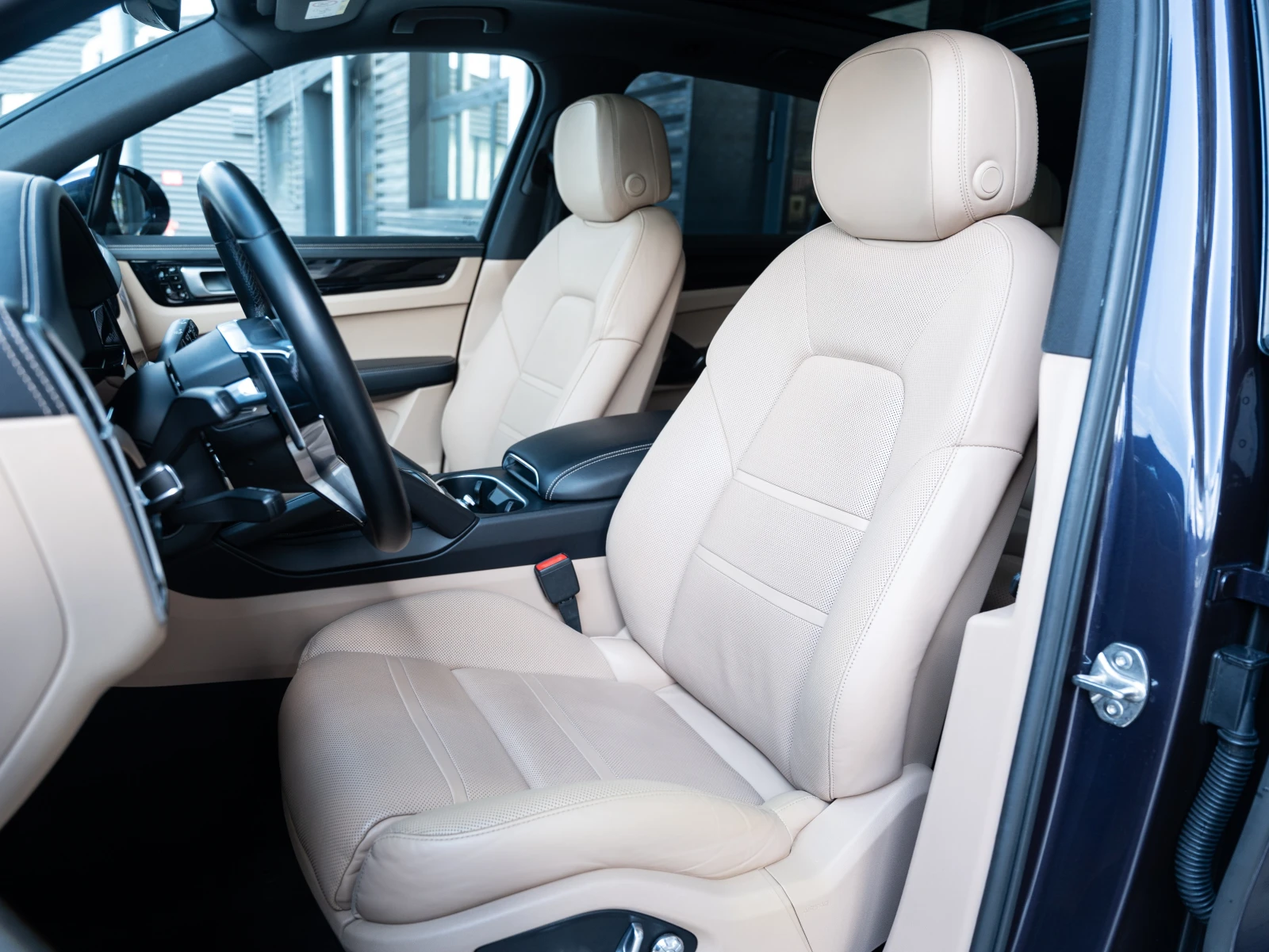 Porsche Cayenne  - изображение 8