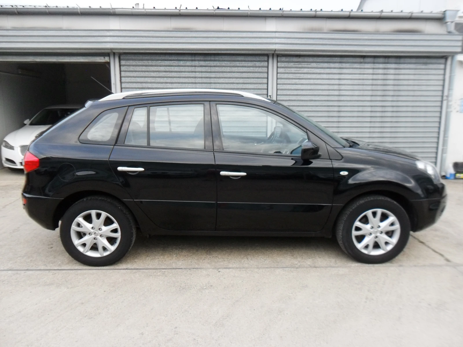 Renault Koleos 2, 0-dci-KLIMA-ITALY-4X4-BOSE-NAVI - изображение 4