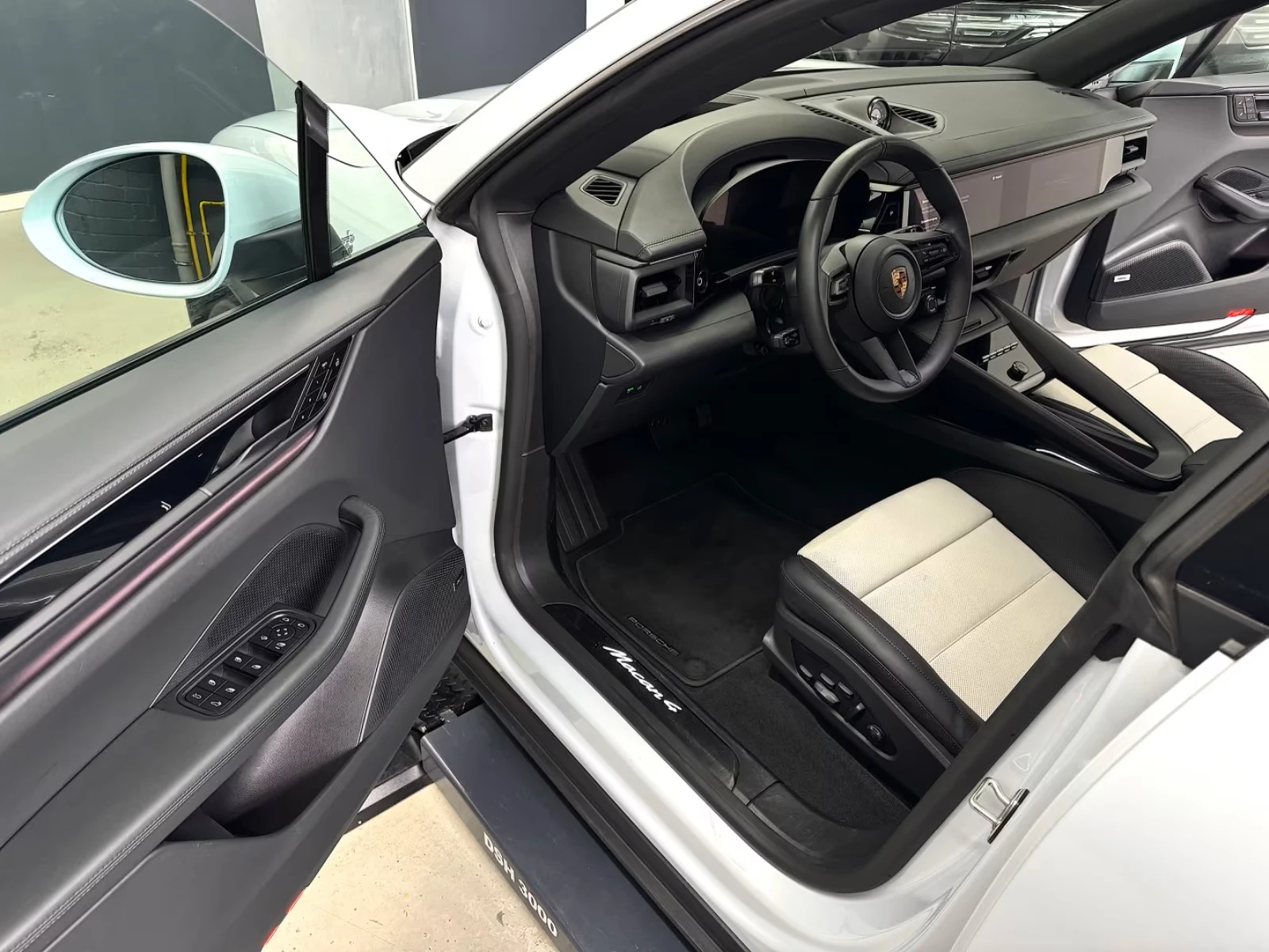 Porsche Macan  4 HUD/ PANO/ CAMERA/ BOSE/ , снимка 9 - Автомобили и джипове - 54139356
