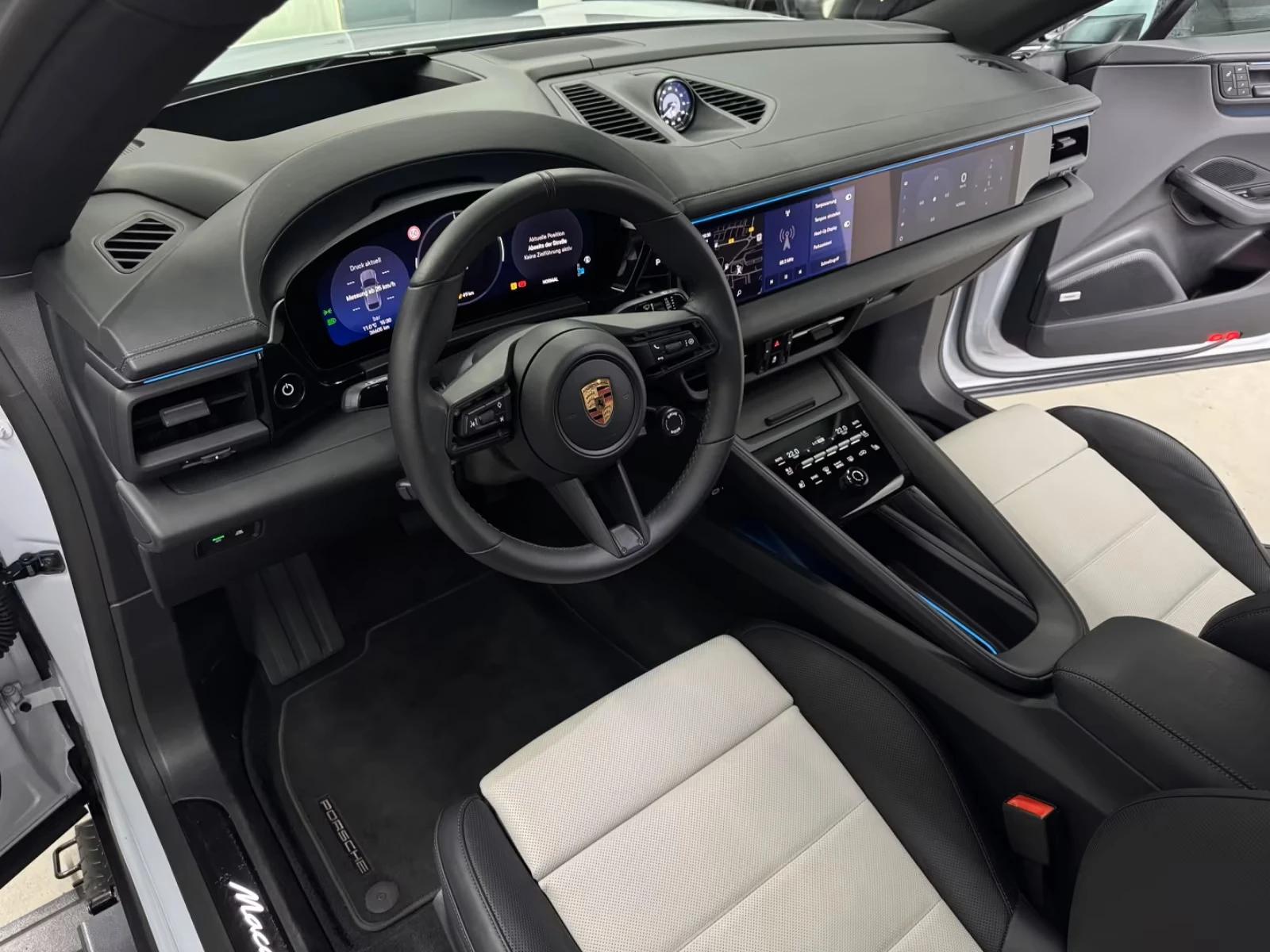Porsche Macan  4 HUD/ PANO/ CAMERA/ BOSE/ , снимка 11 - Автомобили и джипове - 54139356