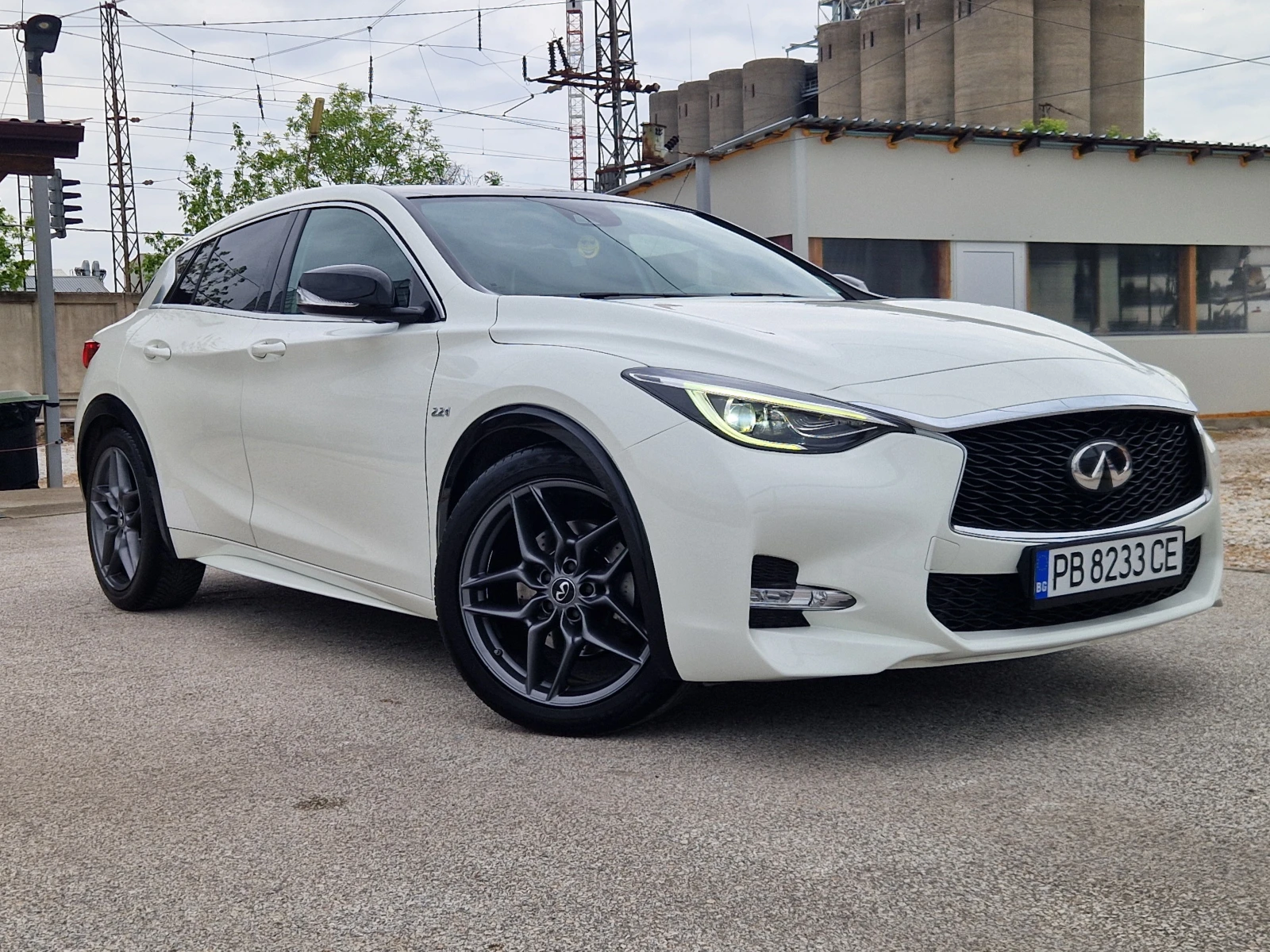 Infiniti Q30 Sport-AWD PANO* BOSSE* PERLA* FUL LED* DISTR* 