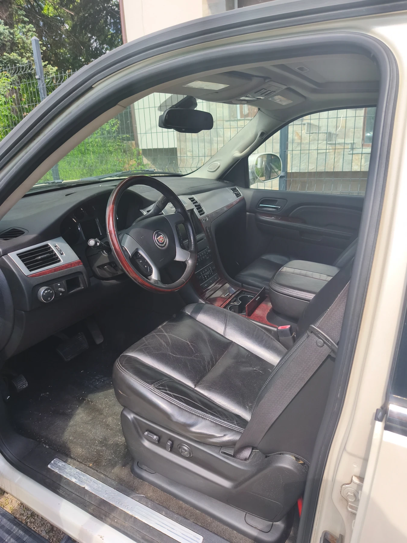 Cadillac Escalade ESV 6.2 V8 СПЕШНО!!!, снимка 8 - Автомобили и джипове - 54956893