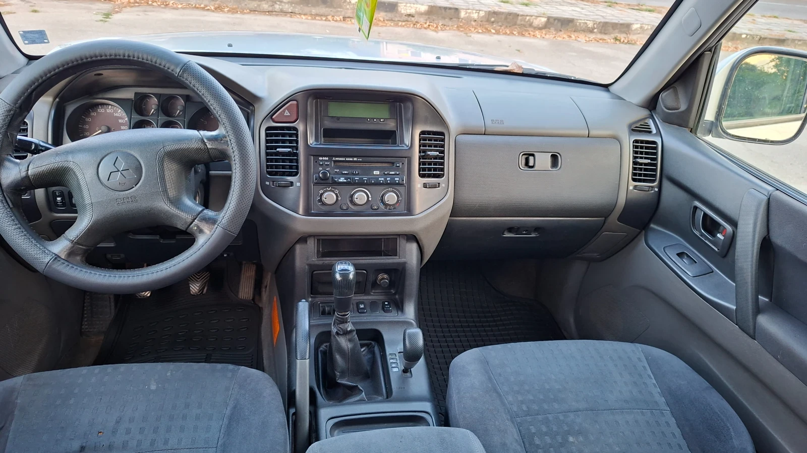 Mitsubishi Pajero 3.2 Di, снимка 9 - Автомобили и джипове - 55827659