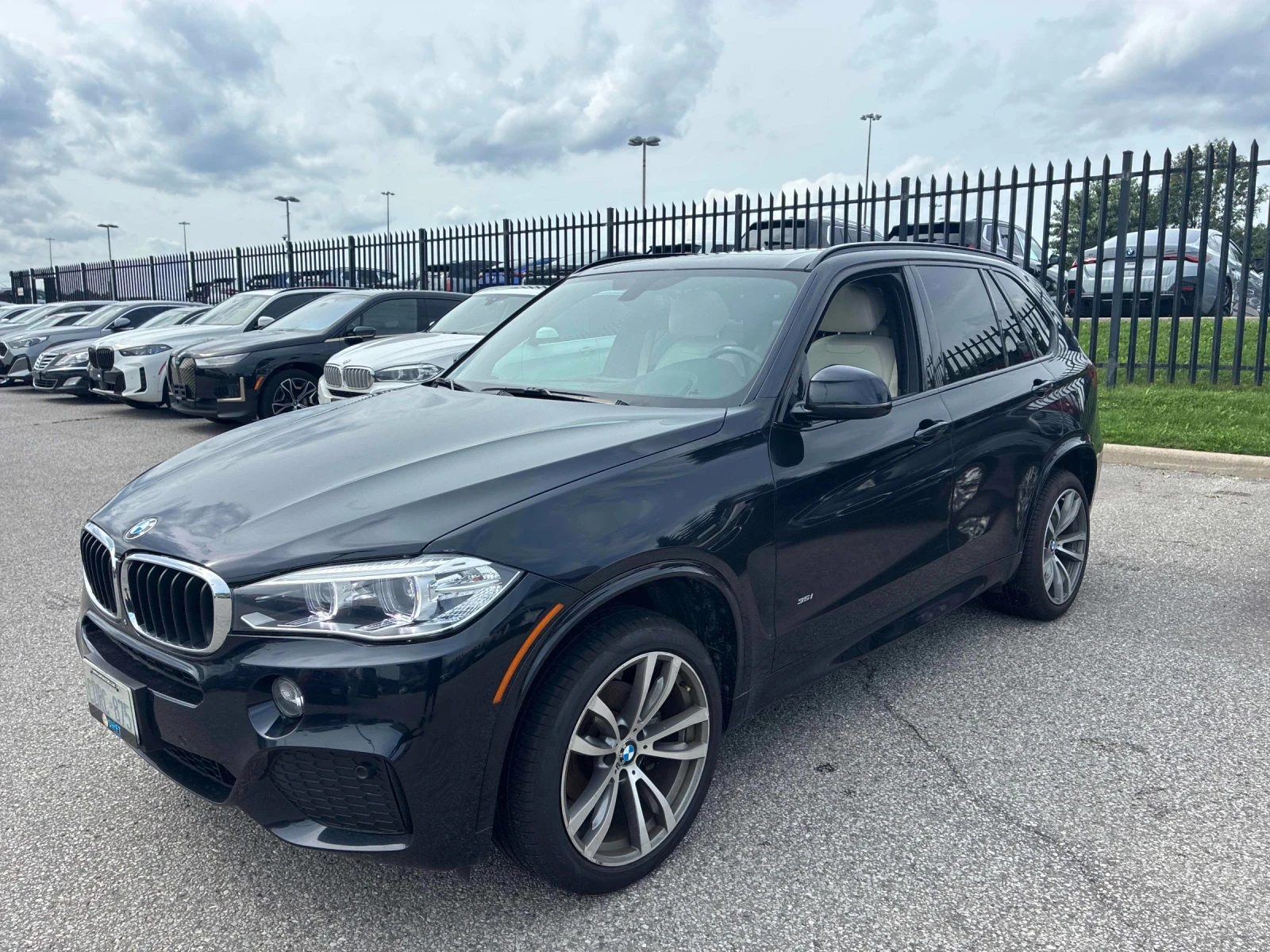 BMW X5 XDrive35i* HARMAN KARDON* HEAD-UP* CARFAX , снимка 2 - Автомобили и джипове - 55950977