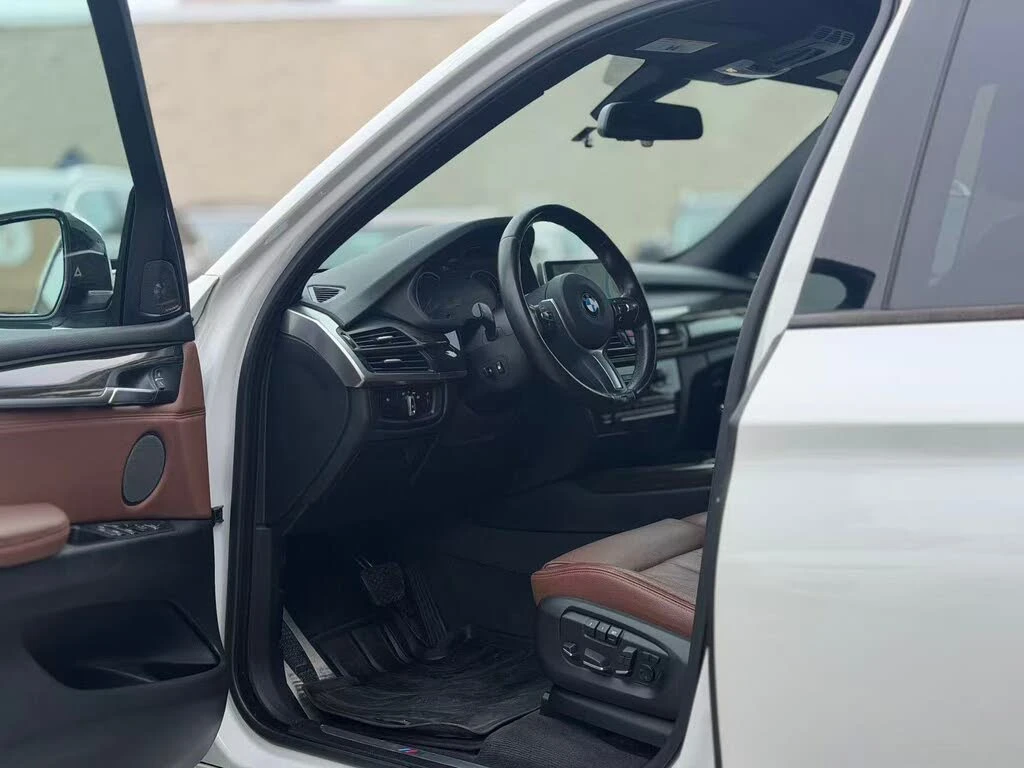 BMW X5 M* SPORT* HARMON* KARDON* ДИГИТАЛНО* ТАБЛО* ПАНОРА, снимка 7 - Автомобили и джипове - 56169274