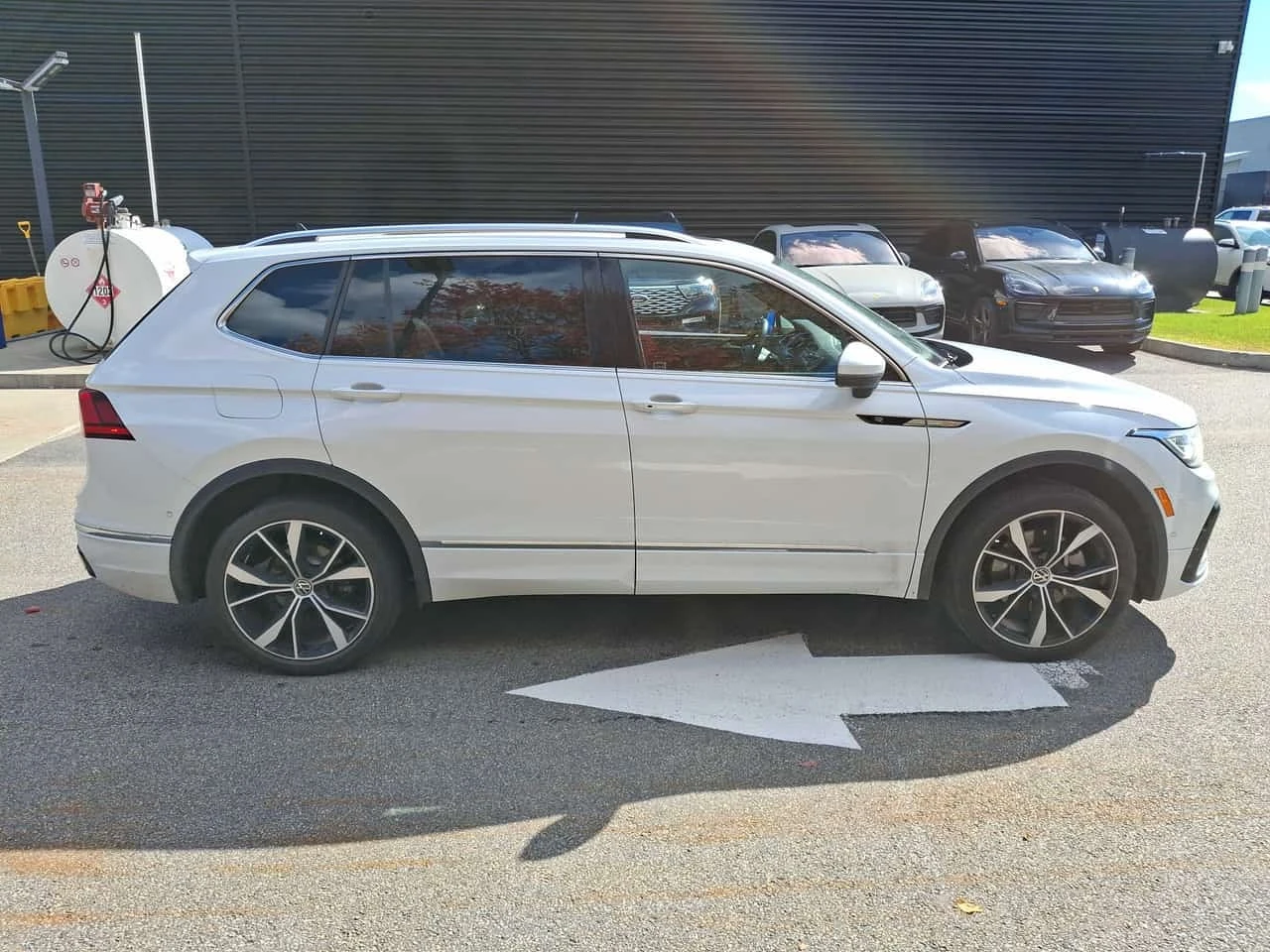VW Tiguan * Highline R Line * CARFAX *  | Mobile.bg � ����������� 3