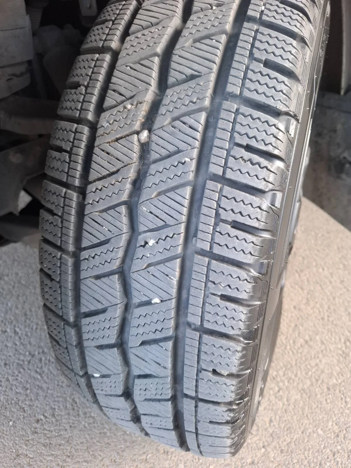 Iveco 35c13 Хладилен Кат. Б, снимка 5 - Бусове и автобуси - 55159213