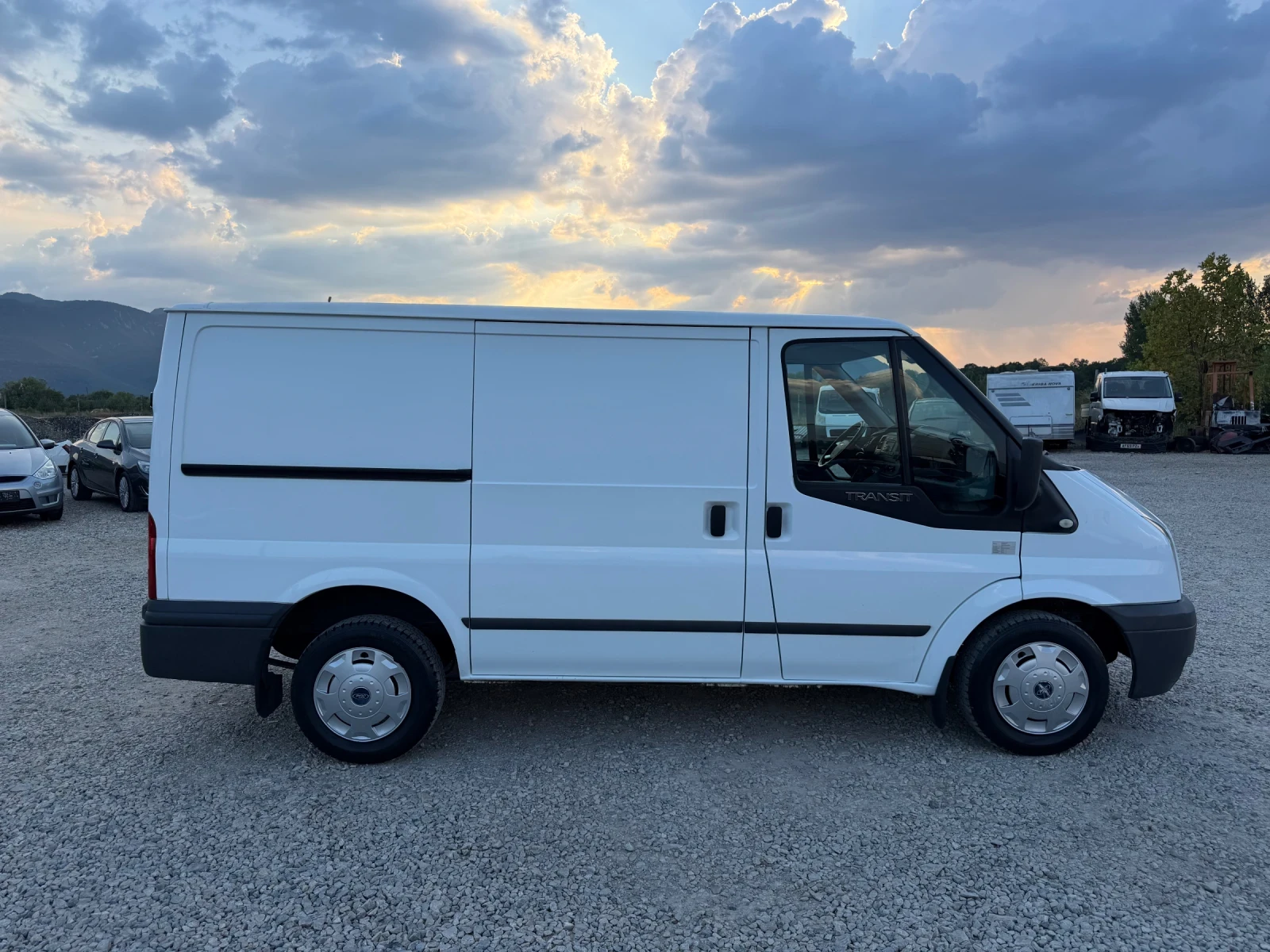 Ford Transit 2.2TDCI-116PS-КЛИМАТИК, снимка 4 - Бусове и автобуси - 55620834