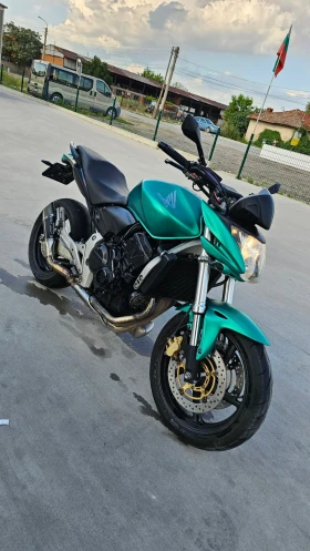 ������ Honda Hornet
