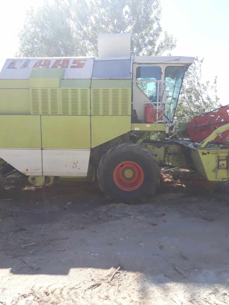 Комбайн Claas 108, снимка 3 - Селскостопанска техника - 49567259