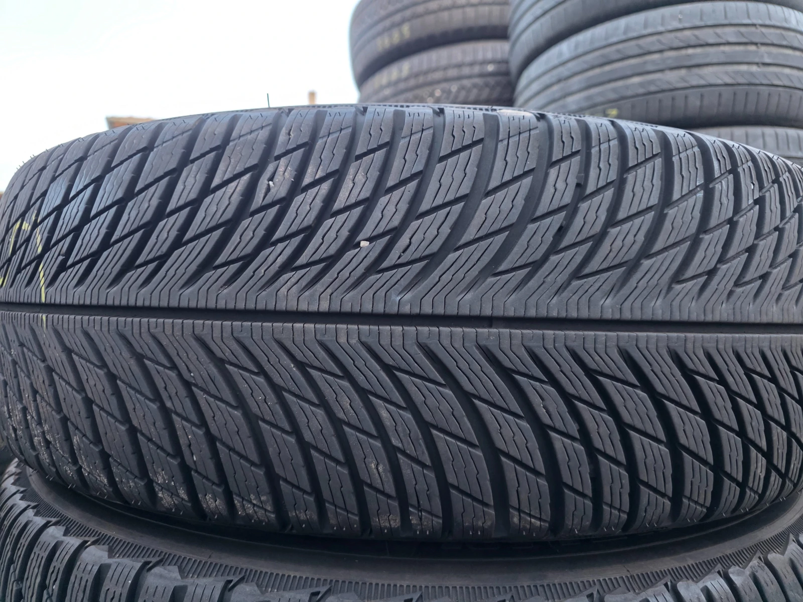 Гуми Зимни 255/70R18, снимка 6 - Гуми и джанти - 54001025