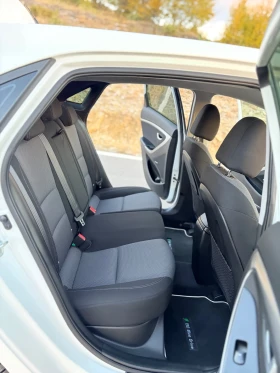 Hyundai I30 1.6 CRDI Автоматик, Мултимедия - 8850 € / 17309.10 лв. - 48105317 13