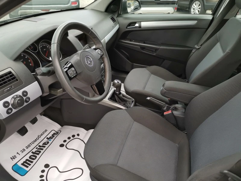 Opel Astra 1.4i ENJOY, снимка 6 - Автомобили и джипове - 46354483