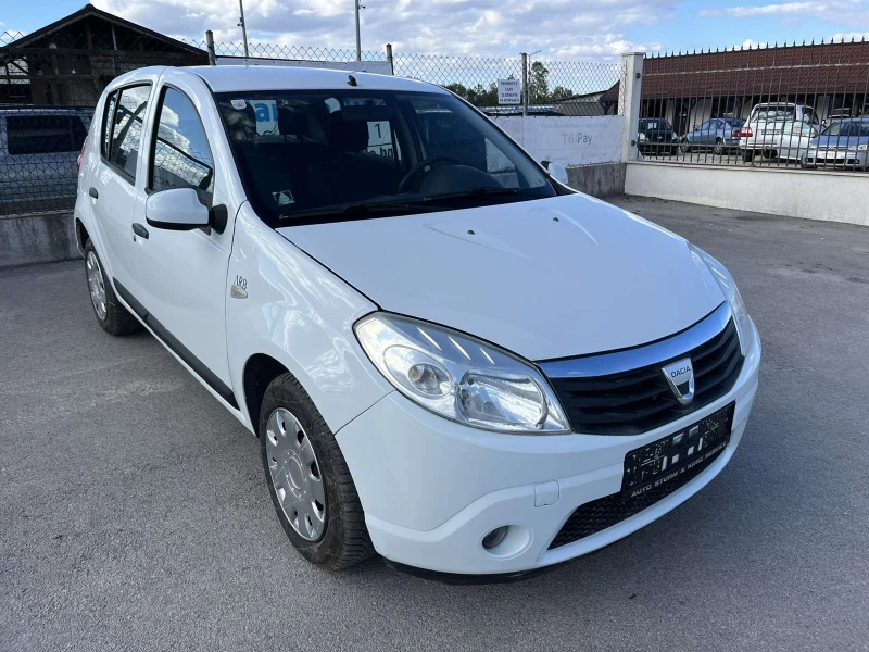 Dacia Sandero 1.4I 88кс EURO 4 КЛИМАТИК, снимка 3 - Автомобили и джипове - 47498267