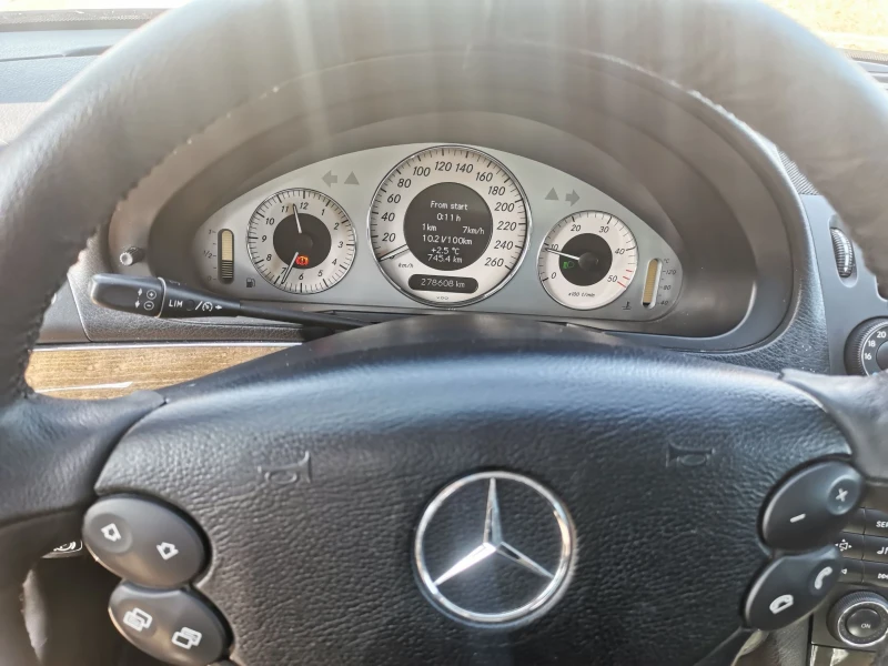 Mercedes-Benz E 220 2.2 cdi 170к, снимка 13 - Автомобили и джипове - 49027147