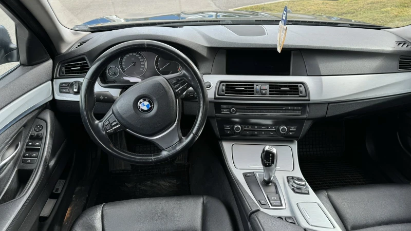 BMW 523 3.0i, снимка 8 - Автомобили и джипове - 49089081