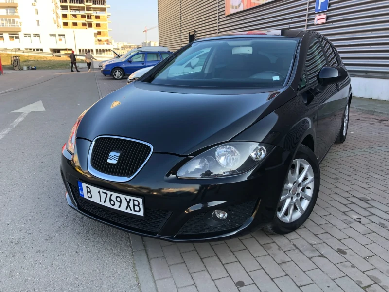 Seat Leon 1.6 TDI 2013г, снимка 3 - Автомобили и джипове - 49105829