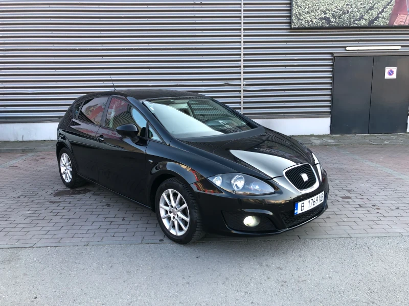 Seat Leon 1.6 TDI 2013г, снимка 1 - Автомобили и джипове - 49105829