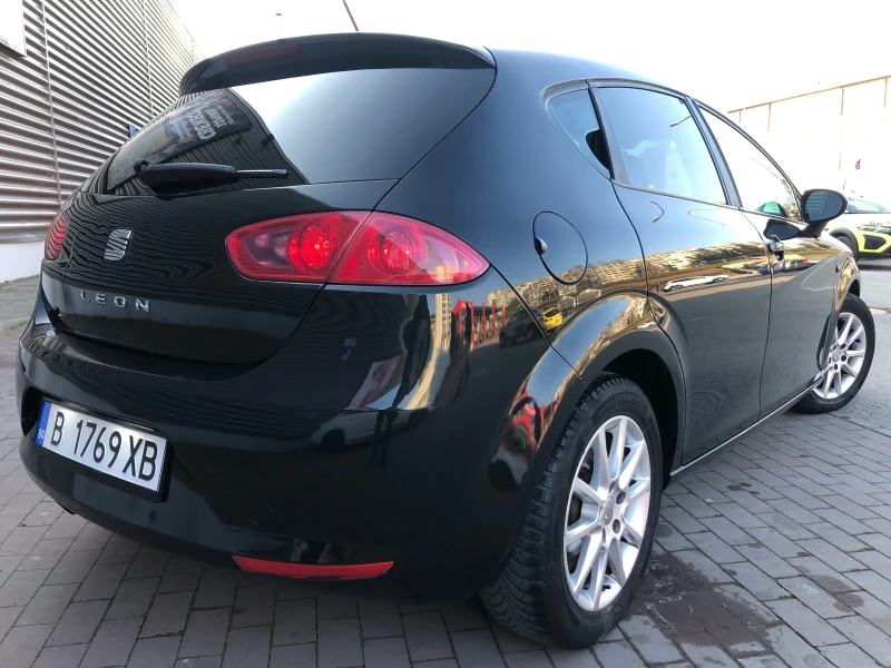 Seat Leon 1.6 TDI 2013г, снимка 2 - Автомобили и джипове - 49105829