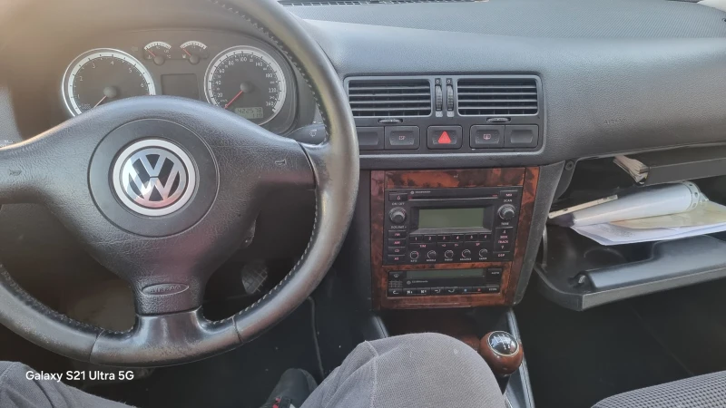 VW Bora, снимка 10 - Автомобили и джипове - 49369629