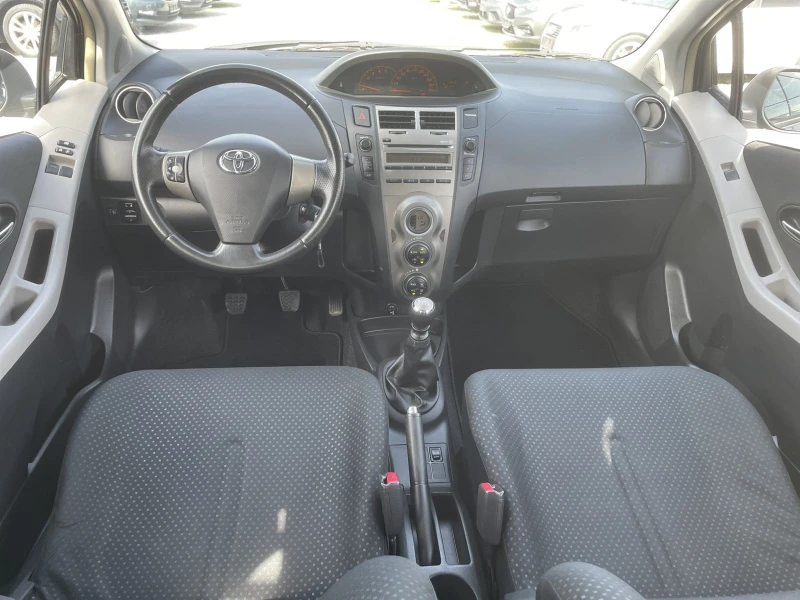 Toyota Yaris 1.4D4D, снимка 13 - Автомобили и джипове - 49475012