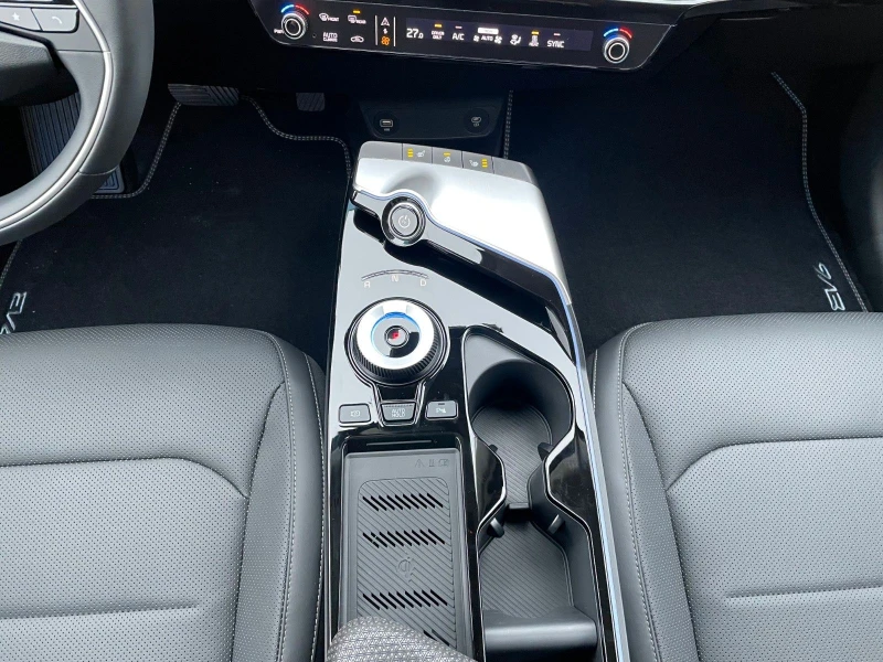 Kia EV6 170HP/NAVI/CAM/LED/AMBI/KLESS/CARPLAY/354v, снимка 16 - Автомобили и джипове - 50175703