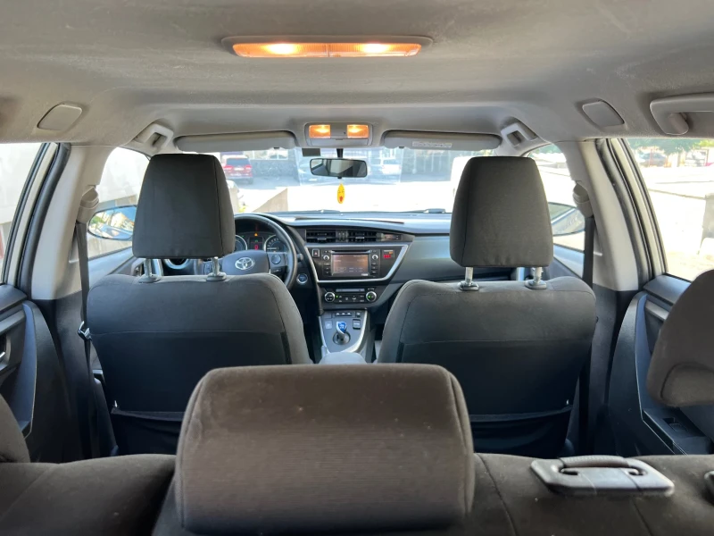 Toyota Auris 1.8 Hybrid , снимка 16 - Автомобили и джипове - 51182422