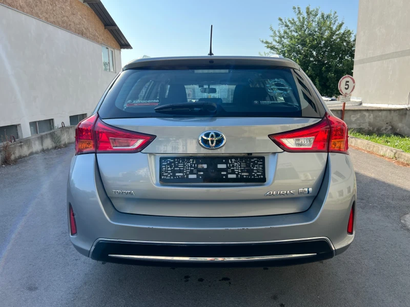 Toyota Auris 1.8 Hybrid , снимка 7 - Автомобили и джипове - 51182422