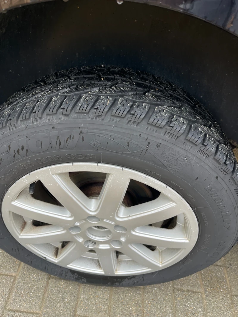 VW Caddy, снимка 4 - Автомобили и джипове - 52718296