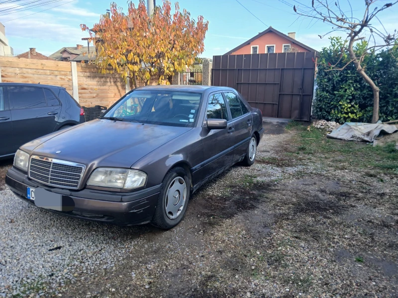 Mercedes-Benz C 180 1.8газ гаражен 