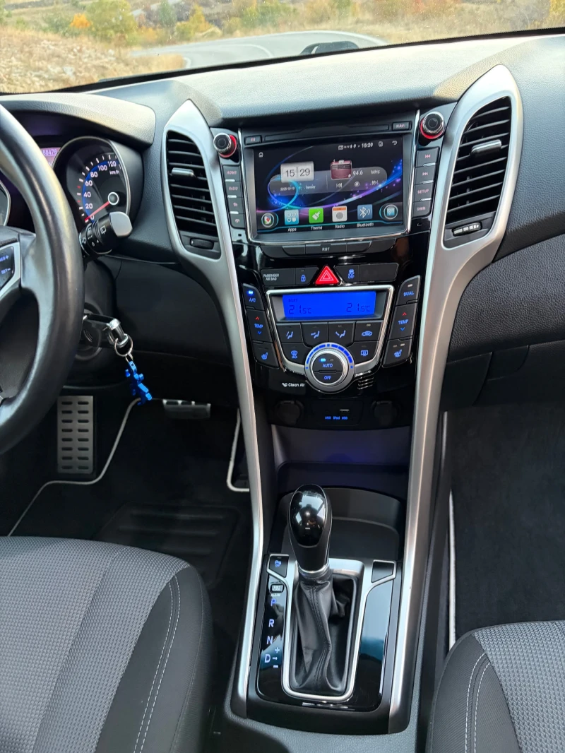 Hyundai I30 1.6 CRDI Автоматик, Мултимедия, снимка 12 - Автомобили и джипове - 53031749