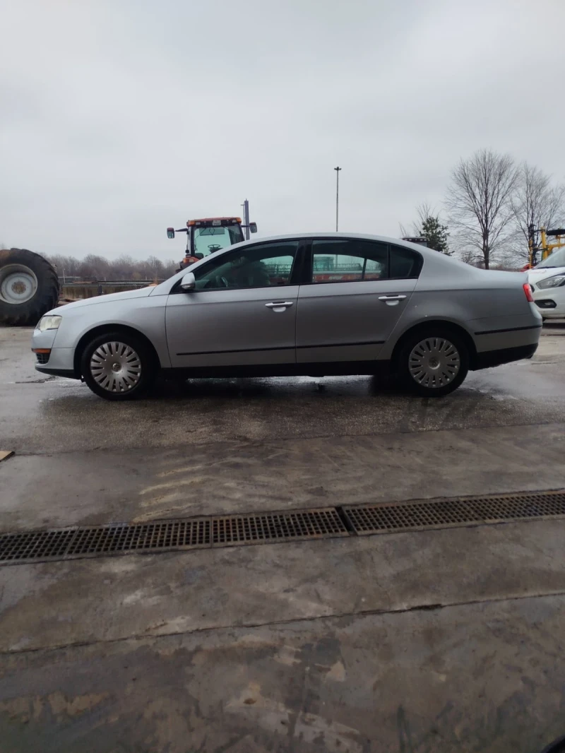 VW Passat, снимка 5 - Автомобили и джипове - 53354275