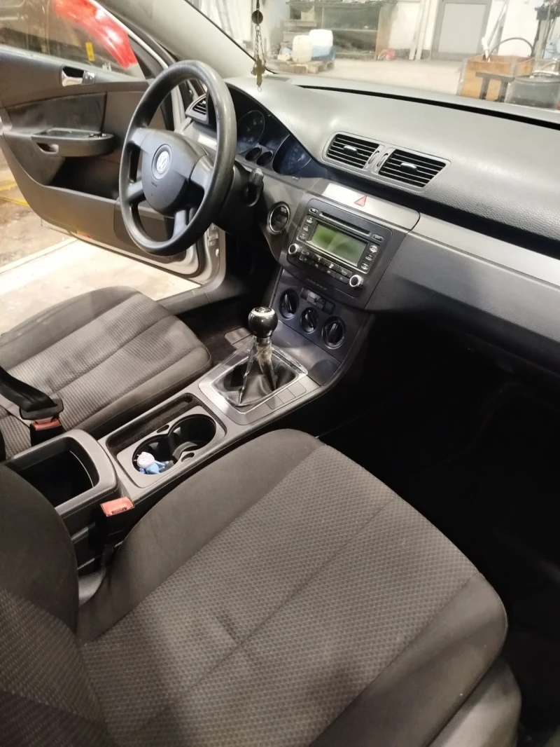 VW Passat, снимка 8 - Автомобили и джипове - 53354275