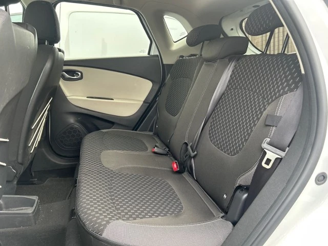 Renault Captur 1.3 TCe Intens EDC 150к.с - изображение 10