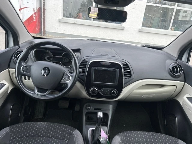 Renault Captur 1.3 TCe Intens EDC 150к.с - изображение 8