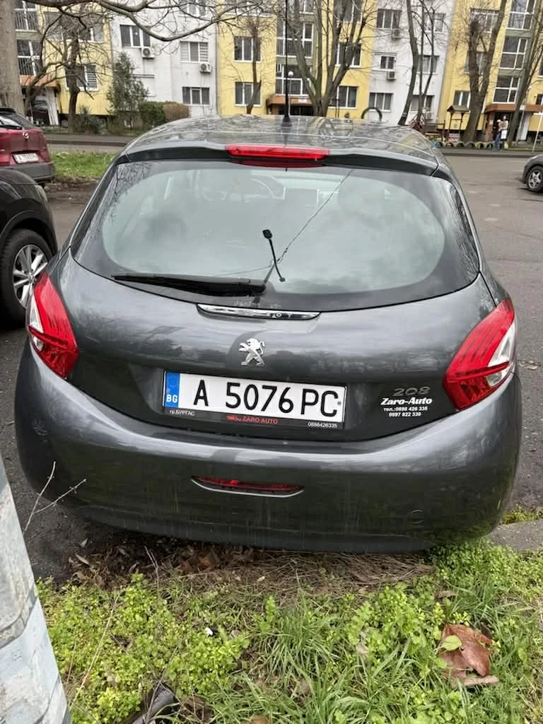 Peugeot 208, снимка 2 - Автомобили и джипове - 53250841