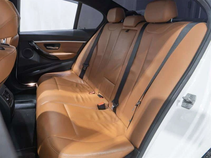 BMW 330 * xDrive * CARFAX * ЦЕНА ДО БГ, снимка 14 - Автомобили и джипове - 53287077