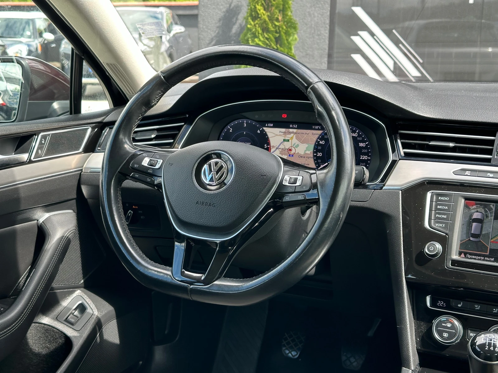 VW Passat 2.0 TDI* HIGHLINE* VIRTUAL COCKPIT* DISTRONIC* 360 - изображение 8