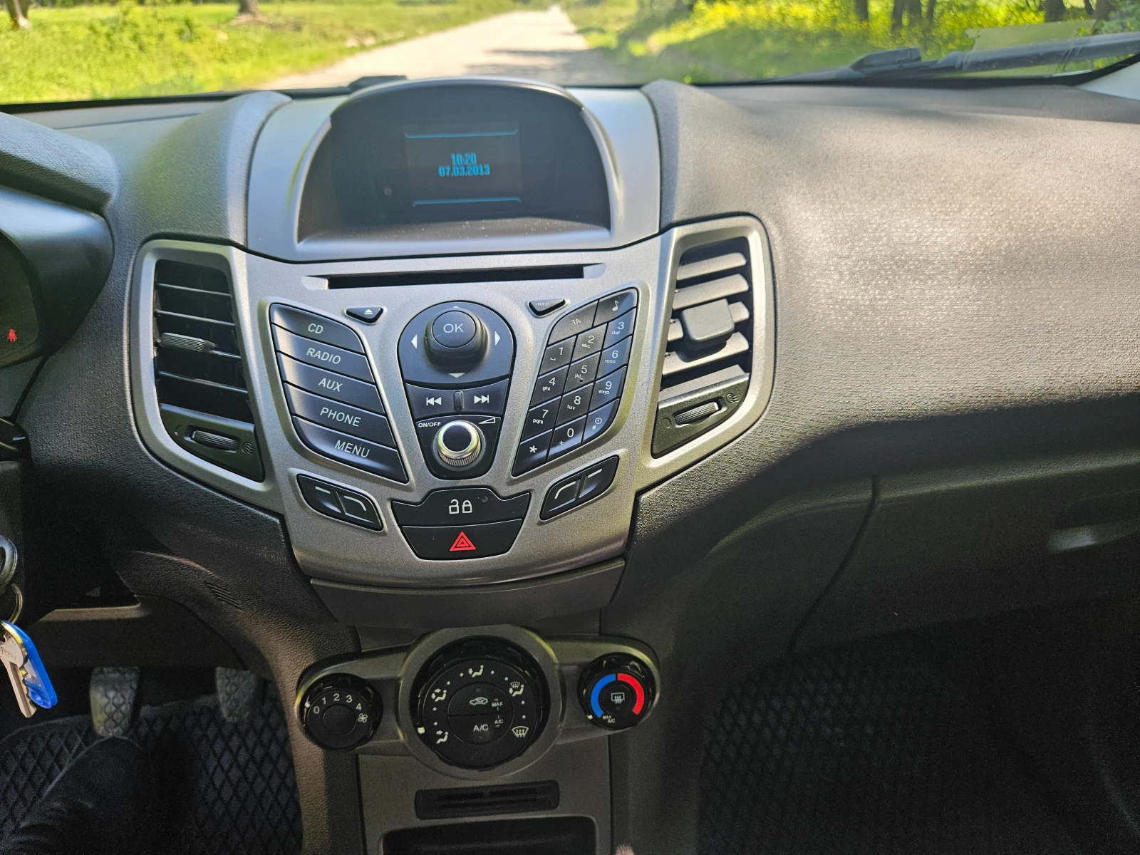 Ford Fiesta Товарен - изображение 10